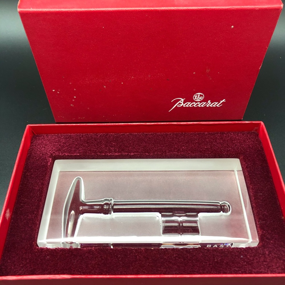 SOLD! Baccarat Bastille Key Crystal Paperweight - RARE - Picture 2 of 9